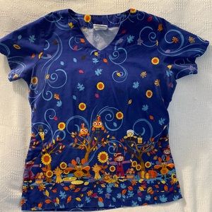 UA scrub top size medium